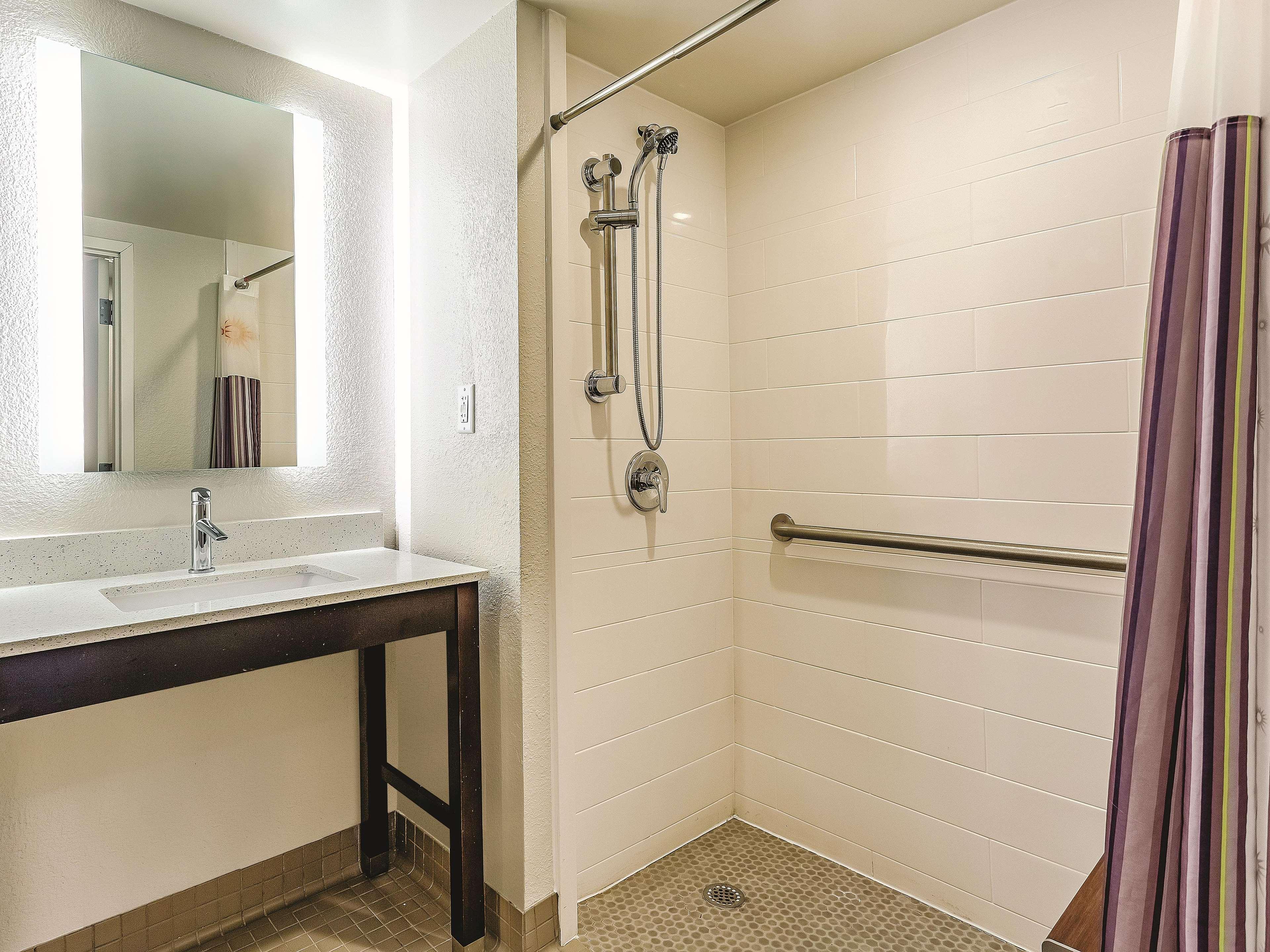 La Quinta By Wyndham Columbia / Fort Meade Jessup Exterior photo